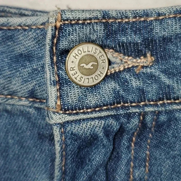 Hollister High Rise Distressed Short Size 27 - Picture 4 of 11